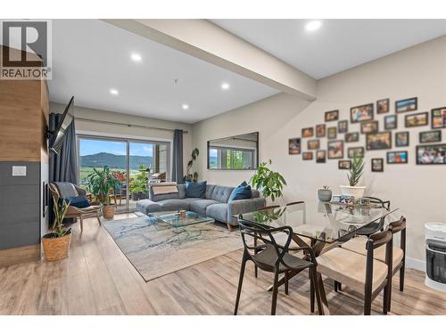 206 Vineyard Way, Vernon, BC - Indoor