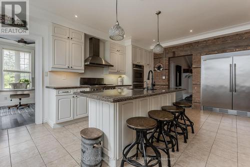 351 Rock Chapel Road, Hamilton, ON - Indoor Photo Showing Kitchen With Upgraded Kitchen