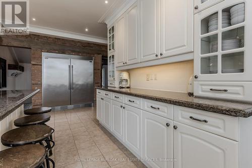 351 Rock Chapel Road, Hamilton, ON - Indoor Photo Showing Kitchen
