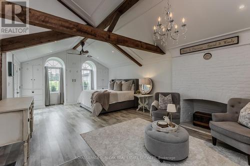 351 Rock Chapel Road, Hamilton, ON - Indoor