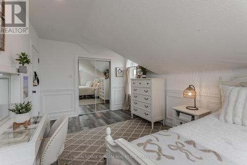 351 Rock Chapel Road, Hamilton, ON - Indoor Photo Showing Bedroom