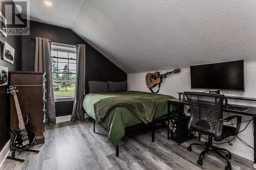 351 Rock Chapel Road, Hamilton, ON - Indoor Photo Showing Bedroom