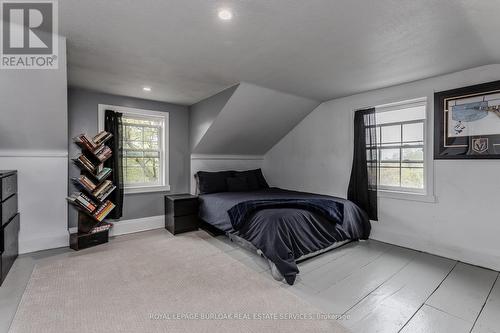351 Rock Chapel Road, Hamilton, ON - Indoor Photo Showing Bedroom