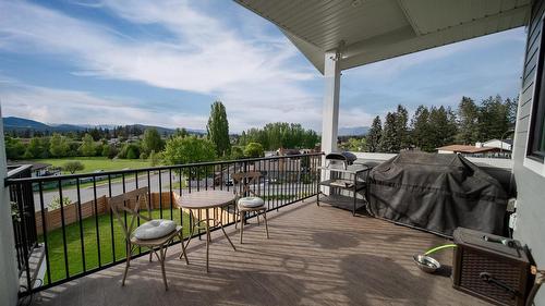705 22Nd Avenue, Cranbrook, BC - Outdoor With Exterior