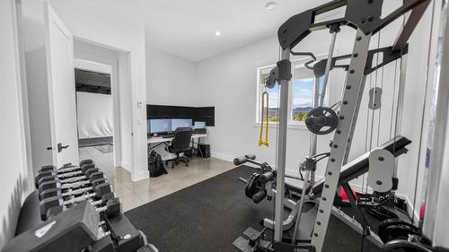 705 22Nd Avenue, Cranbrook, BC - Indoor Photo Showing Gym Room