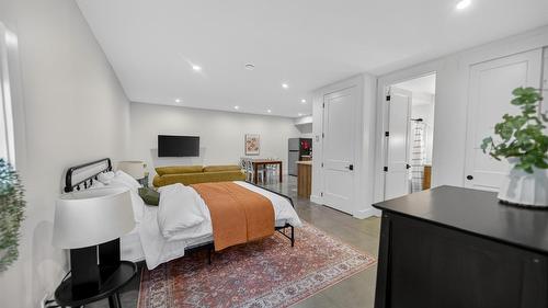 705 22Nd Avenue, Cranbrook, BC - Indoor Photo Showing Bedroom