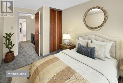 1 - 34 Bow Valley Drive, Hamilton, ON - Indoor Photo Showing Bedroom