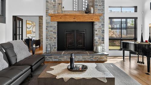 13210 Mccreight Road, Lake Country, BC - Indoor Photo Showing Living Room With Fireplace
