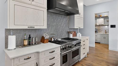 13210 Mccreight Road, Lake Country, BC - Indoor Photo Showing Kitchen With Upgraded Kitchen