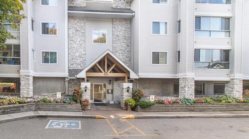 103-920 Glenwood Avenue  Kelowna, BC V1Y 9P2