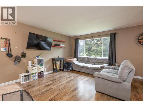 2145 Aintree Drive, Prince George, BC - Indoor Photo Showing Living Room