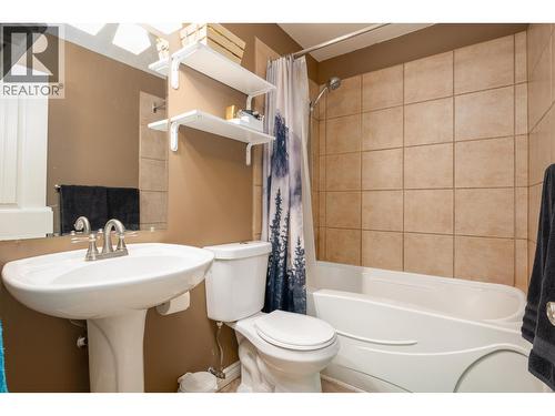 2145 Aintree Drive, Prince George, BC - Indoor Photo Showing Bathroom