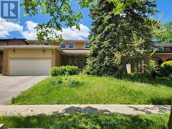 28 ROBINTER DRIVE Toronto, ON M2M 3R2