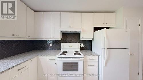 43 Walmer Gardens, London North (North K), ON - Indoor Photo Showing Kitchen
