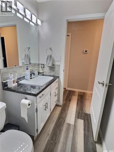 419 Clasky Drive, Estevan, SK - Indoor Photo Showing Bathroom
