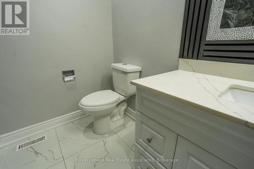 337 Hansen Road N, Brampton, ON - Indoor Photo Showing Bathroom
