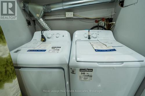 337 Hansen Road N, Brampton, ON - Indoor Photo Showing Laundry Room