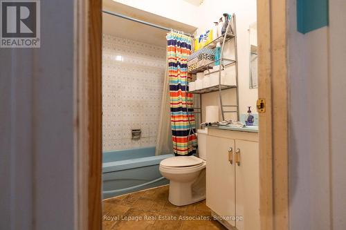 337 Hansen Road N, Brampton, ON - Indoor Photo Showing Bathroom
