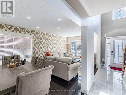 18 Sugarhill Drive, Brampton, ON - Indoor Photo Showing Other Room