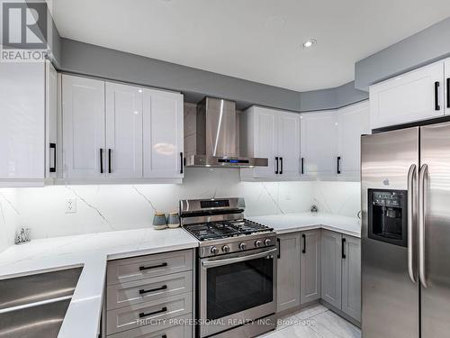 18 Sugarhill Drive, Brampton, ON - Indoor Photo Showing Kitchen With Double Sink