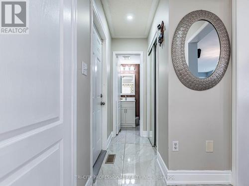 18 Sugarhill Drive, Brampton, ON - Indoor Photo Showing Kitchen
