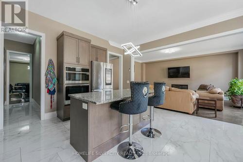 85 James Walker Avenue, Caledon, ON - Indoor Photo Showing Kitchen