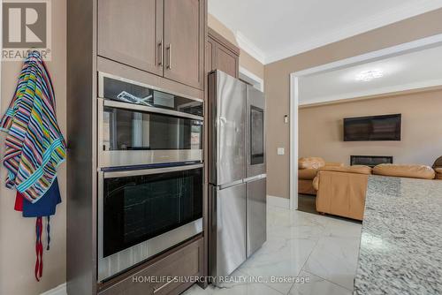 85 James Walker Avenue, Caledon, ON - Indoor Photo Showing Kitchen