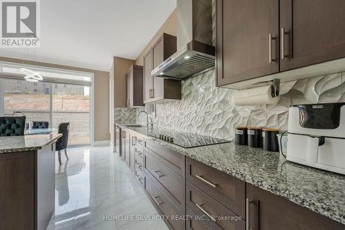 85 James Walker Avenue, Caledon, ON - Indoor Photo Showing Kitchen With Upgraded Kitchen