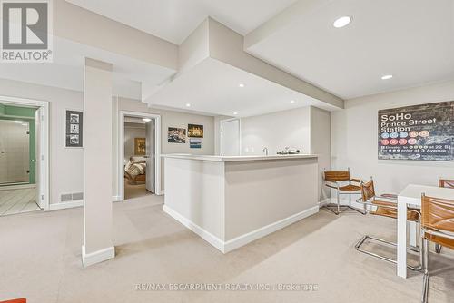 2 Anslow Court, Hamilton, ON - Indoor Photo Showing Other Room
