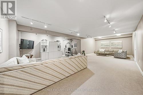 2 Anslow Court, Hamilton, ON - Indoor