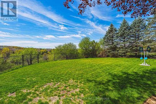 2 Anslow Court, Hamilton, ON - Outdoor With In Ground Pool With Backyard
