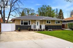 124 Riddell CRESCENT  Regina, SK S4S 5L3