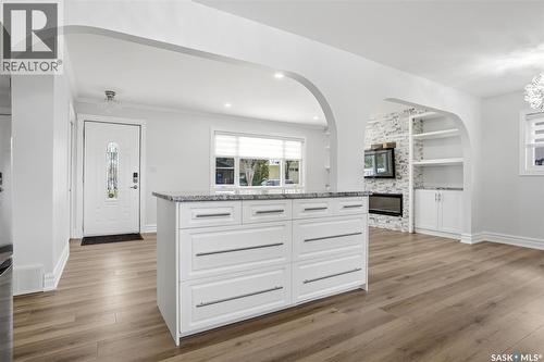 124 Riddell Crescent, Regina, SK - Indoor Photo Showing Kitchen