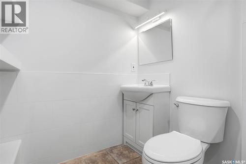 124 Riddell Crescent, Regina, SK - Indoor Photo Showing Bathroom