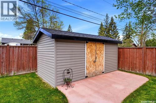 124 Riddell Crescent, Regina, SK - Outdoor With Exterior
