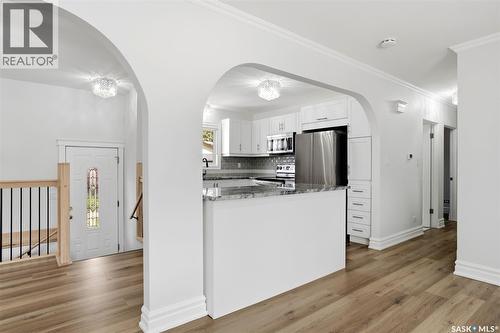 124 Riddell Crescent, Regina, SK - Indoor Photo Showing Kitchen