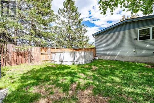 1 Tamarack Street, Deep River, ON - Outdoor