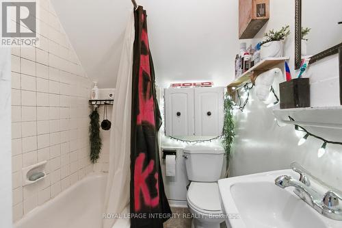 Unit 4 (third floor) bathroom - 634 Gladstone Avenue, Ottawa, ON - Indoor Photo Showing Bathroom
