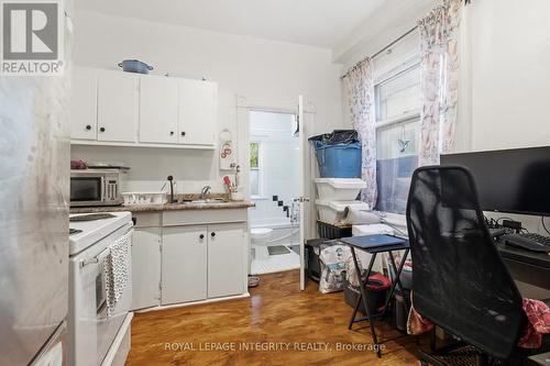 Unit 1 (main floor) kitchen + desk - 634 Gladstone Avenue, Ottawa, ON - Indoor Photo Showing Kitchen
