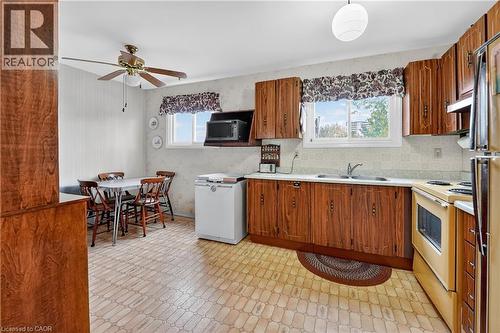 34 Bow Valley Drive Unit# 1, Hamilton, ON - Indoor Photo Showing Kitchen With Double Sink
