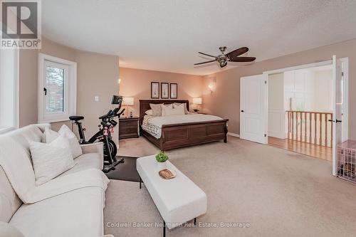 32 Forest Ridge Road, Erin, ON - Indoor Photo Showing Living Room