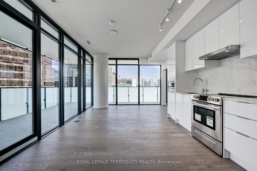 2911-25 Richmond Street E, Toronto, ON - Indoor