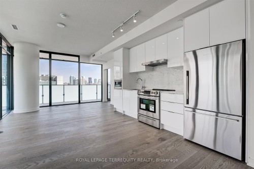 2911-25 Richmond Street E, Toronto, ON - Indoor Photo Showing Kitchen