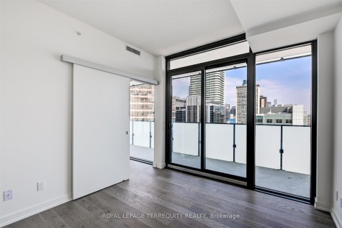 2911-25 Richmond Street E, Toronto, ON - Indoor Photo Showing Other Room