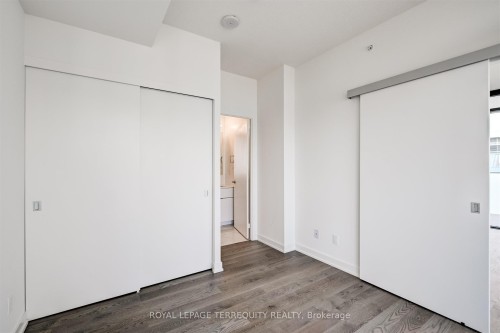 2911-25 Richmond Street E, Toronto, ON - Indoor Photo Showing Other Room
