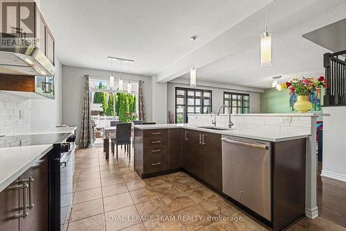 Kitchen to Dinette and family room - 65 Osprey Crescent, Ottawa, ON 