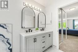 Primary En suite vanity - 