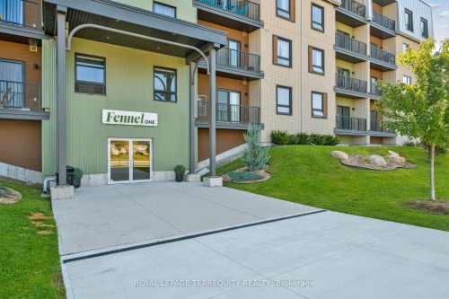 102-6 Spice Way, Barrie, ON - Outdoor