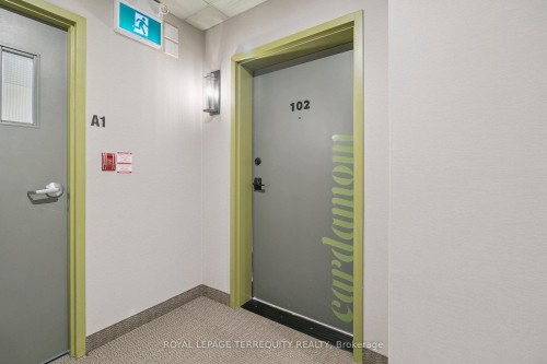 102-6 Spice Way, Barrie, ON - Indoor Photo Showing Other Room