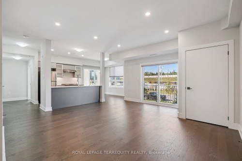 102-6 Spice Way, Barrie, ON - Indoor
